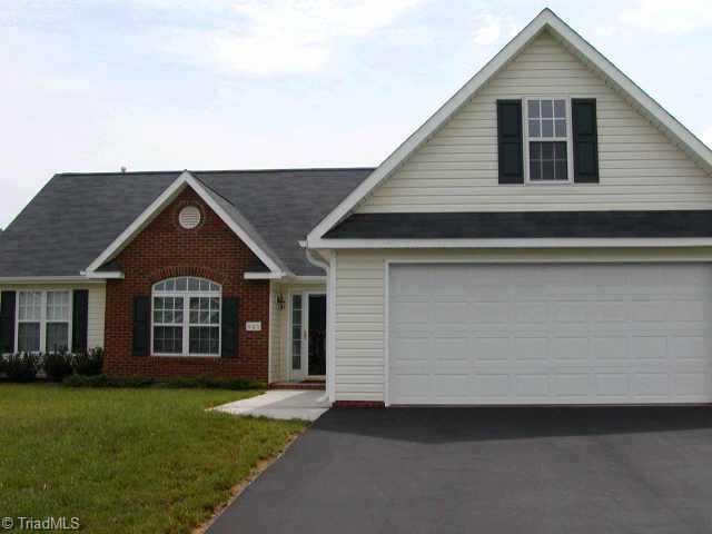 645 Hunters Knoll Road Winston-Salem, NC 27106 - Photo 1 of 1 Exterior Front.