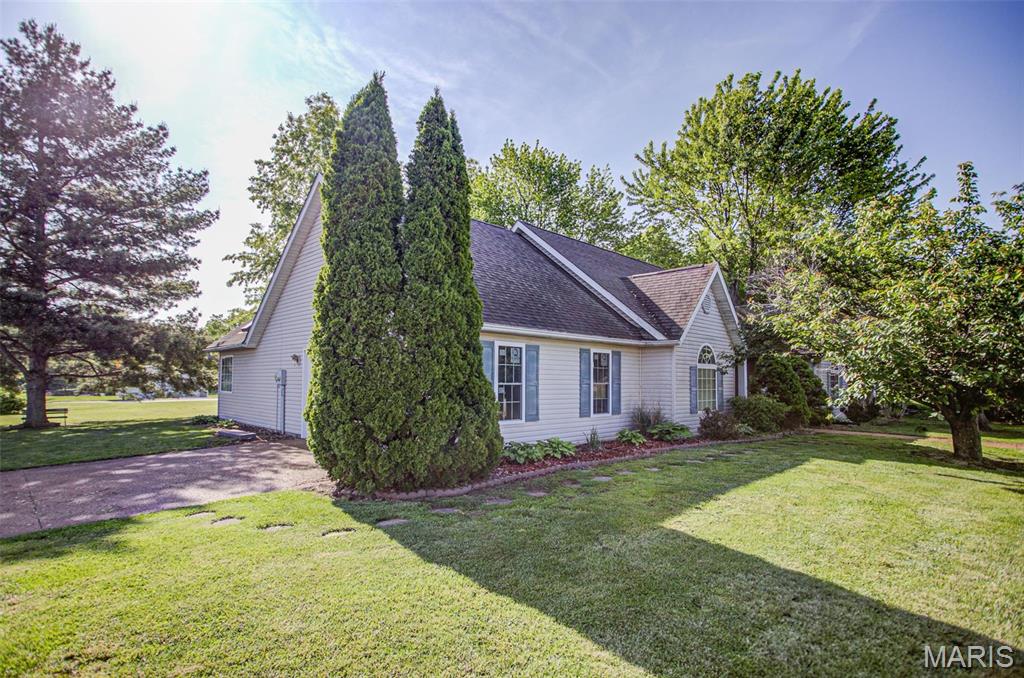 1301 Beaty Mound Road Jerseyville, IL 62052 - Photo 6 of 58