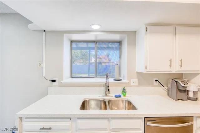 $305,000 | 3095 South Quantana Way, Laughlin, NV 89029