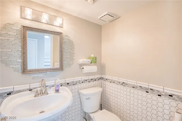 $305,000 | 3095 South Quantana Way, Laughlin, NV 89029