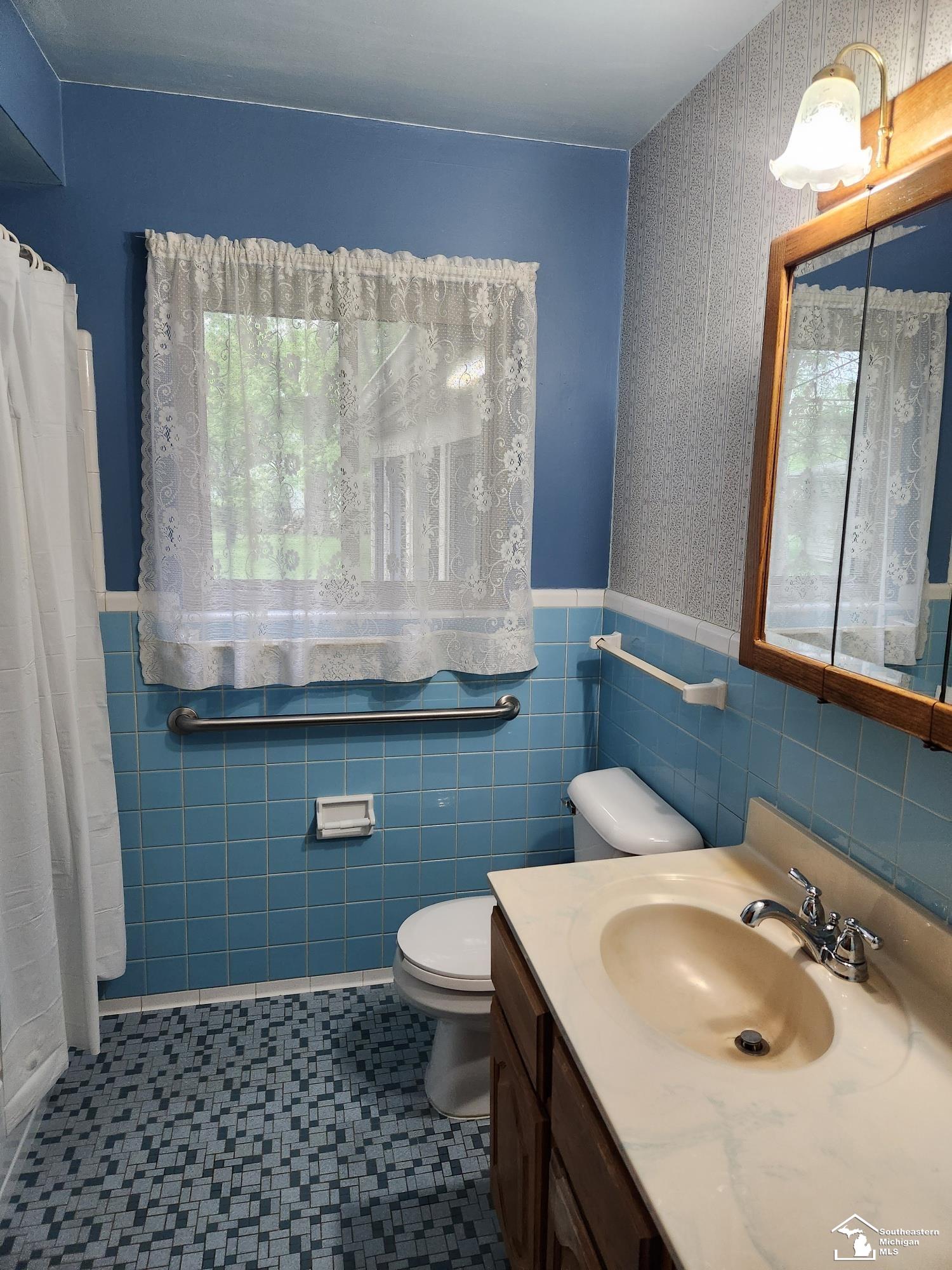 15565 Inkster Road Livonia, MI 48154 - Photo 17 of 27