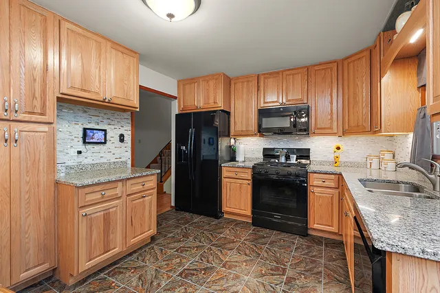 $309,000 | 2924 192nd Place, Lansing, IL 60438