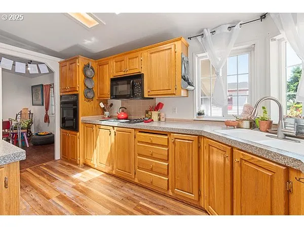 $140,000 | 310 Pitney Lane, Unit 40, Junction City, OR 97448