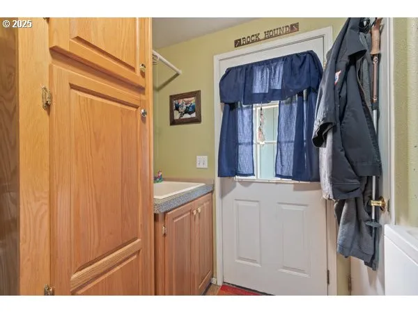 $140,000 | 310 Pitney Lane, Unit 40, Junction City, OR 97448