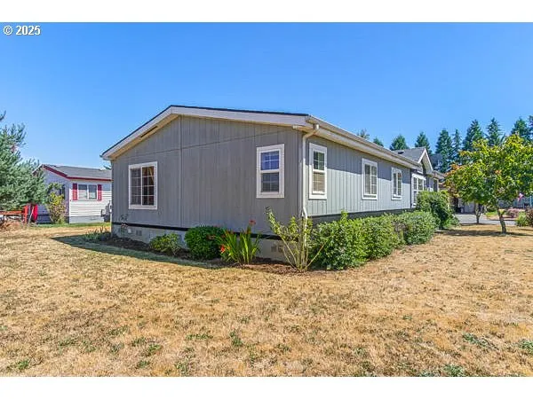 $140,000 | 310 Pitney Lane, Unit 40, Junction City, OR 97448