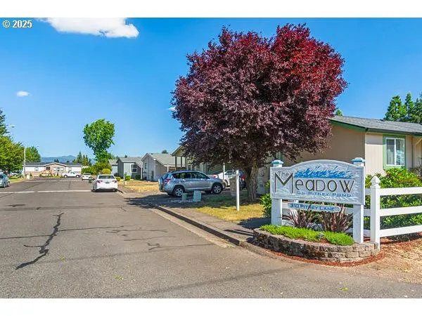 $140,000 | 310 Pitney Lane, Unit 40, Junction City, OR 97448