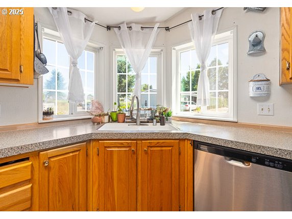 310 Pitney Lane, Unit 40 Junction City, OR 97448 - Photo 10 of 36 a view of a sink and a window