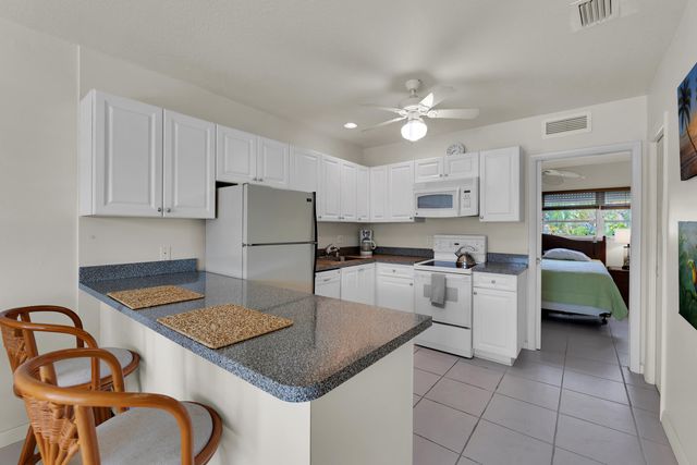 $200,000 | 4630 Poinciana Street, Unit 2E, Lauderdale-by-the-Sea, FL 33308