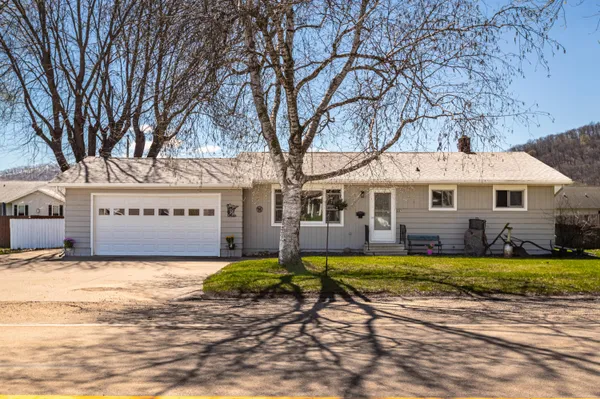 $345,000 | 1367 County 25, La Crescent, MN 55947