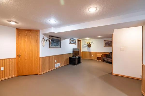 $345,000 | 1367 County 25, La Crescent, MN 55947