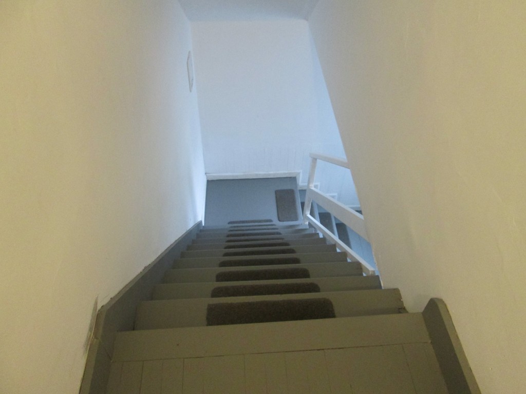 26 Sylvan Street Worcester, MA 01603 - Photo 24 of 27 a view of entryway