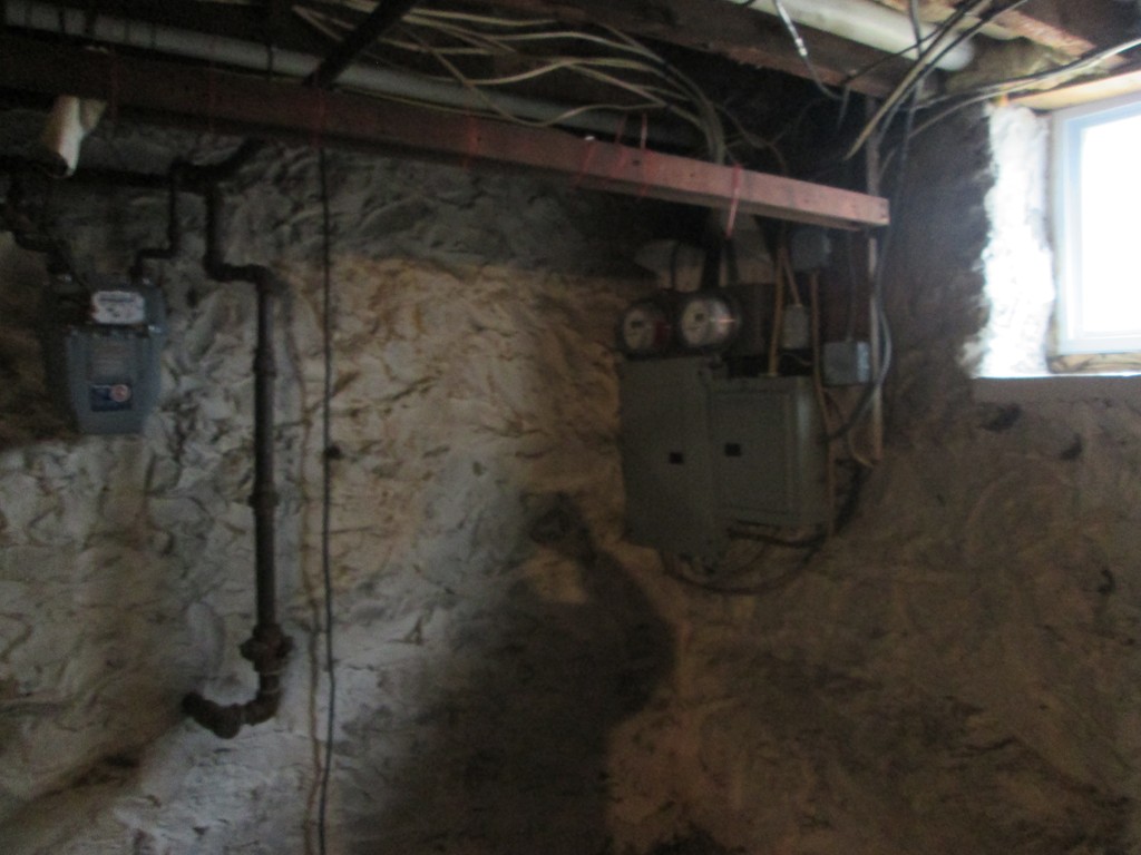 26 Sylvan Street Worcester, MA 01603 - Photo 27 of 27 a picture of a bathroom