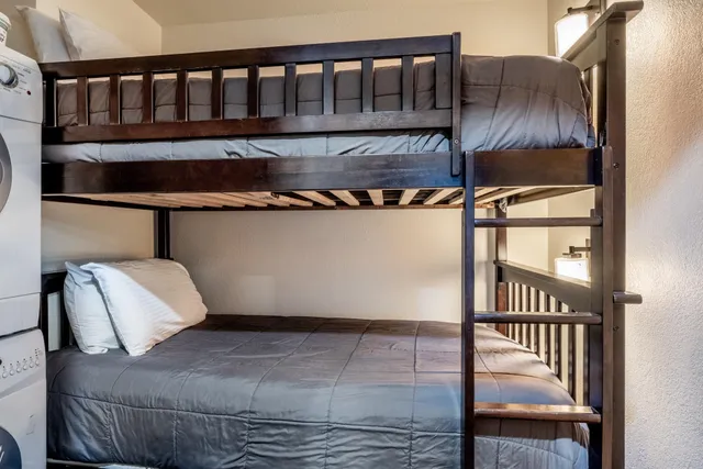 $599,000 | 152 Viewpoint Road, Unit 115, Mammoth Lakes, CA 93546