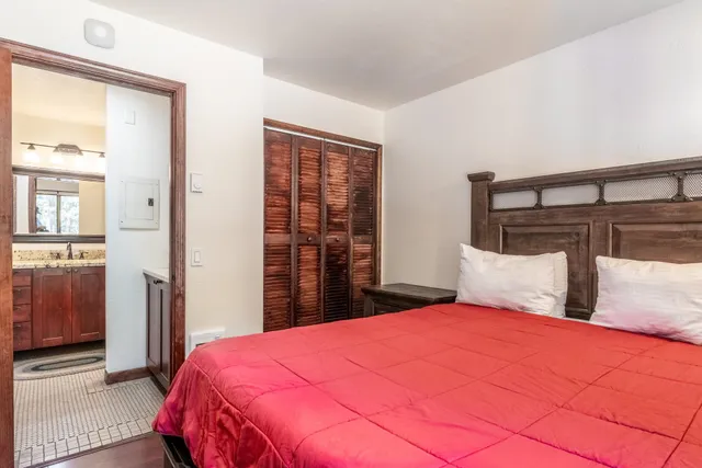 $599,000 | 152 Viewpoint Road, Unit 115, Mammoth Lakes, CA 93546