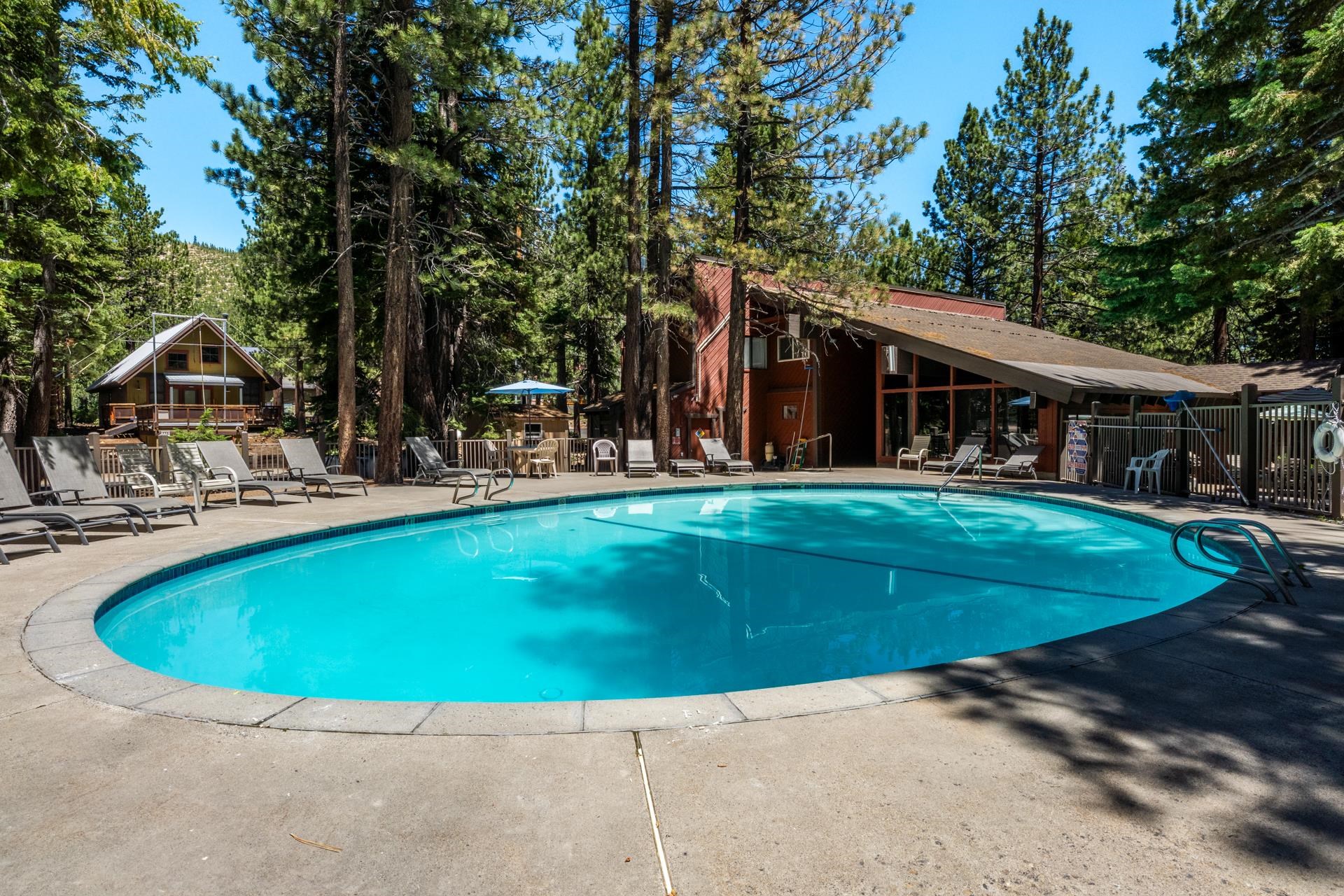 152 Viewpoint Road, Unit 115 Mammoth Lakes, CA 93546 - Photo 30 of 45 a view of a house with swimming pool