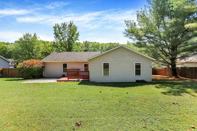 $335,000 | 857 Meadowlands Drive, Ellettsville, IN 47429