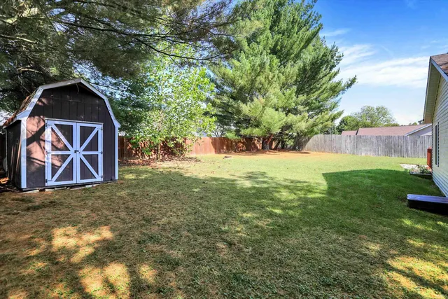 $335,000 | 857 Meadowlands Drive, Ellettsville, IN 47429