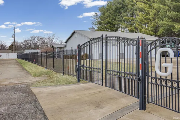 $319,900 | 1802 West Monroe Street, Kokomo, IN 46901