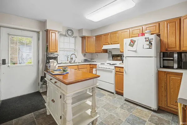 $319,900 | 1802 West Monroe Street, Kokomo, IN 46901