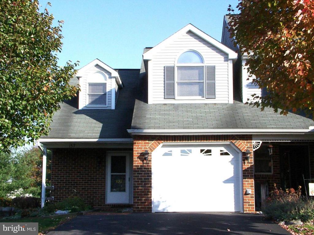 137 Pepperton Court Lititz, PA 17543 - Photo 1 of 16 Gallery Image 1
