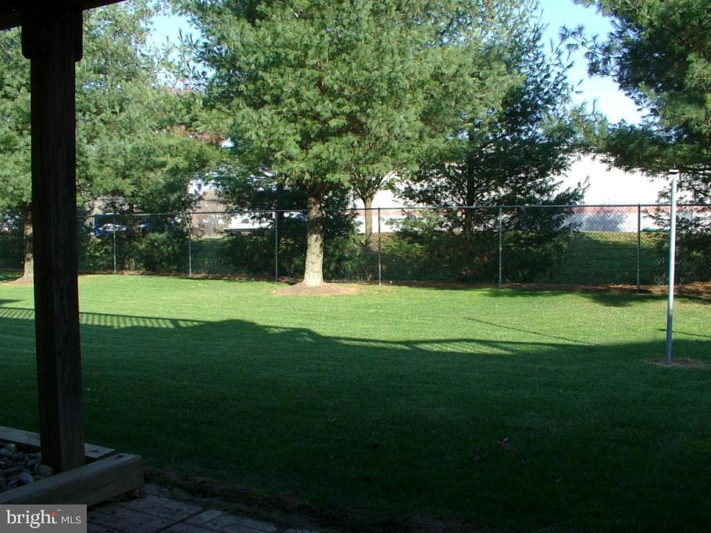 137 Pepperton Court Lititz, PA 17543 - Photo 13 of 16 Gallery Image 13