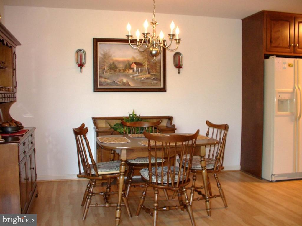 137 Pepperton Court Lititz, PA 17543 - Photo 6 of 16 Gallery Image 6