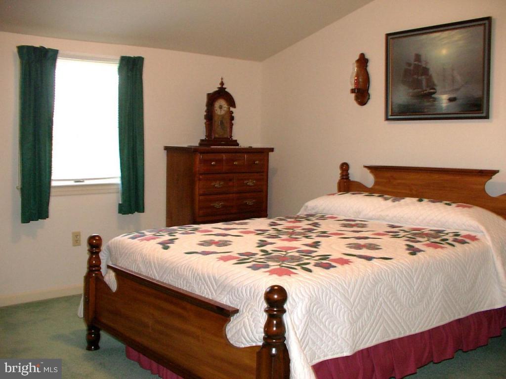 137 Pepperton Court Lititz, PA 17543 - Photo 9 of 16 Gallery Image 9