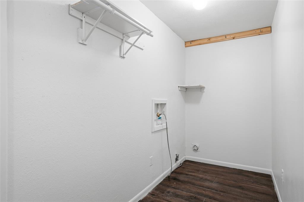 901 Rambler Drive Waco, TX 76710 - Photo 12 of 26 Laundry