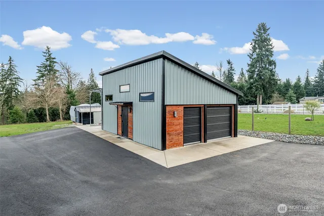 $899,888 | 12516 Kapowsin Highlands Drive East, Graham, WA 98338