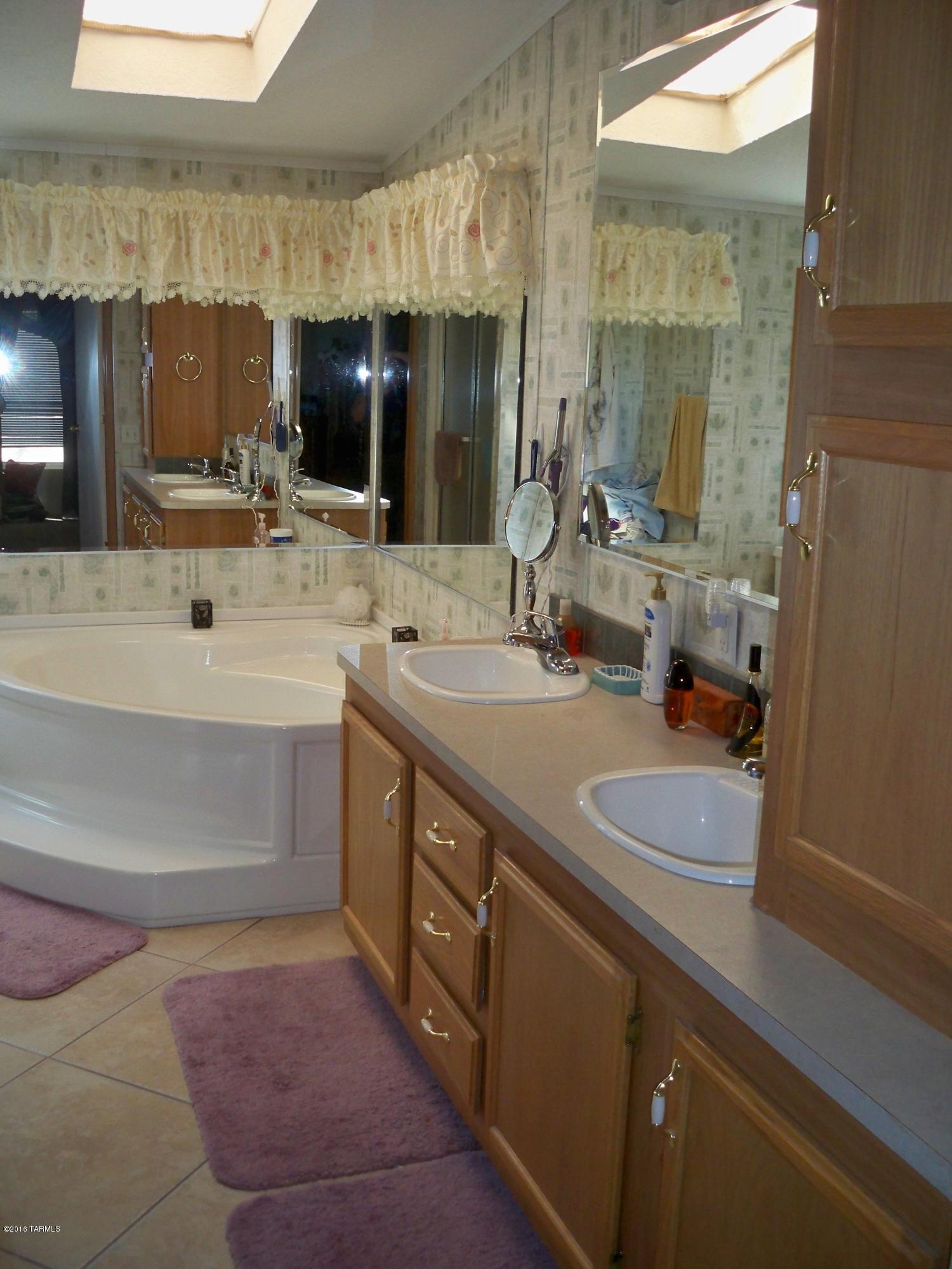 6756 West Valencia Road Tucson, AZ 85757 - Photo 15 of 27 Gallery Image 15