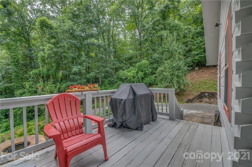 242 Reedy Ridge Road Hendersonville, NC 28792 - Photo 11 of 48 Gallery Image 11