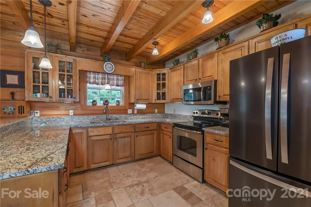 242 Reedy Ridge Road Hendersonville, NC 28792 - Photo 18 of 48 Gallery Image 18