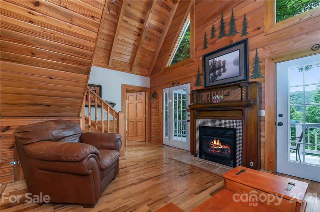 242 Reedy Ridge Road Hendersonville, NC 28792 - Photo 23 of 48 Gallery Image 23