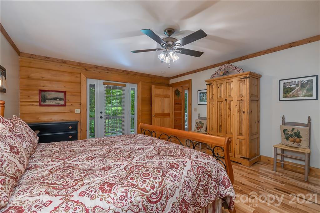 242 Reedy Ridge Road Hendersonville, NC 28792 - Photo 27 of 48 Gallery Image 27