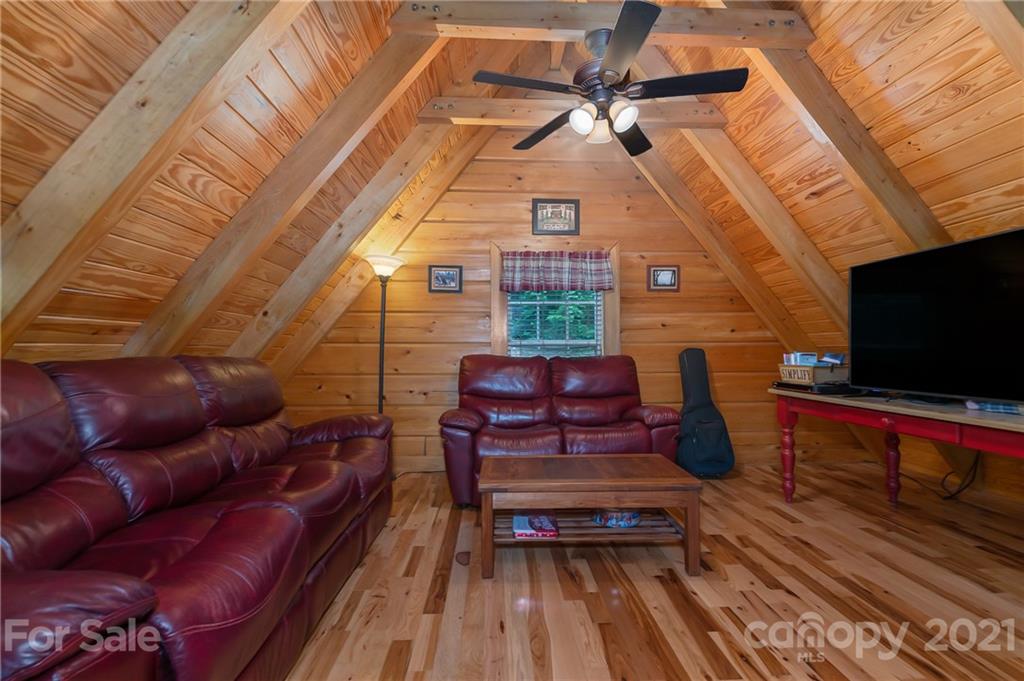 242 Reedy Ridge Road Hendersonville, NC 28792 - Photo 35 of 48 Gallery Image 35