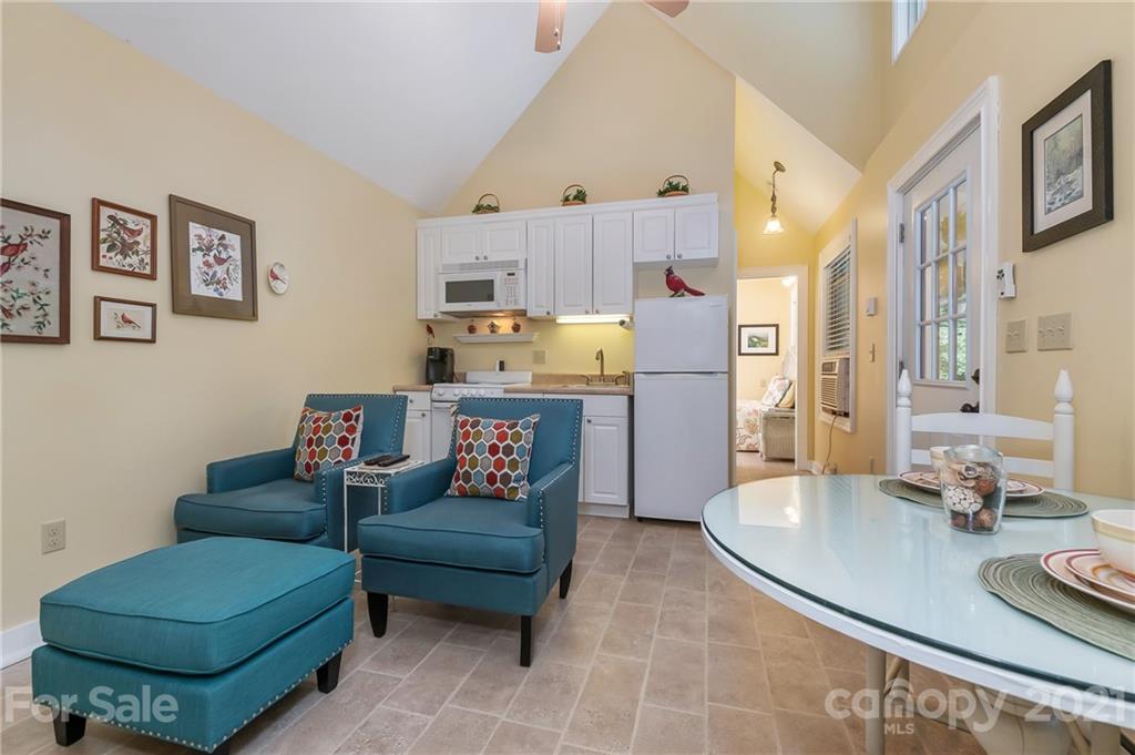 242 Reedy Ridge Road Hendersonville, NC 28792 - Photo 41 of 48 Gallery Image 41