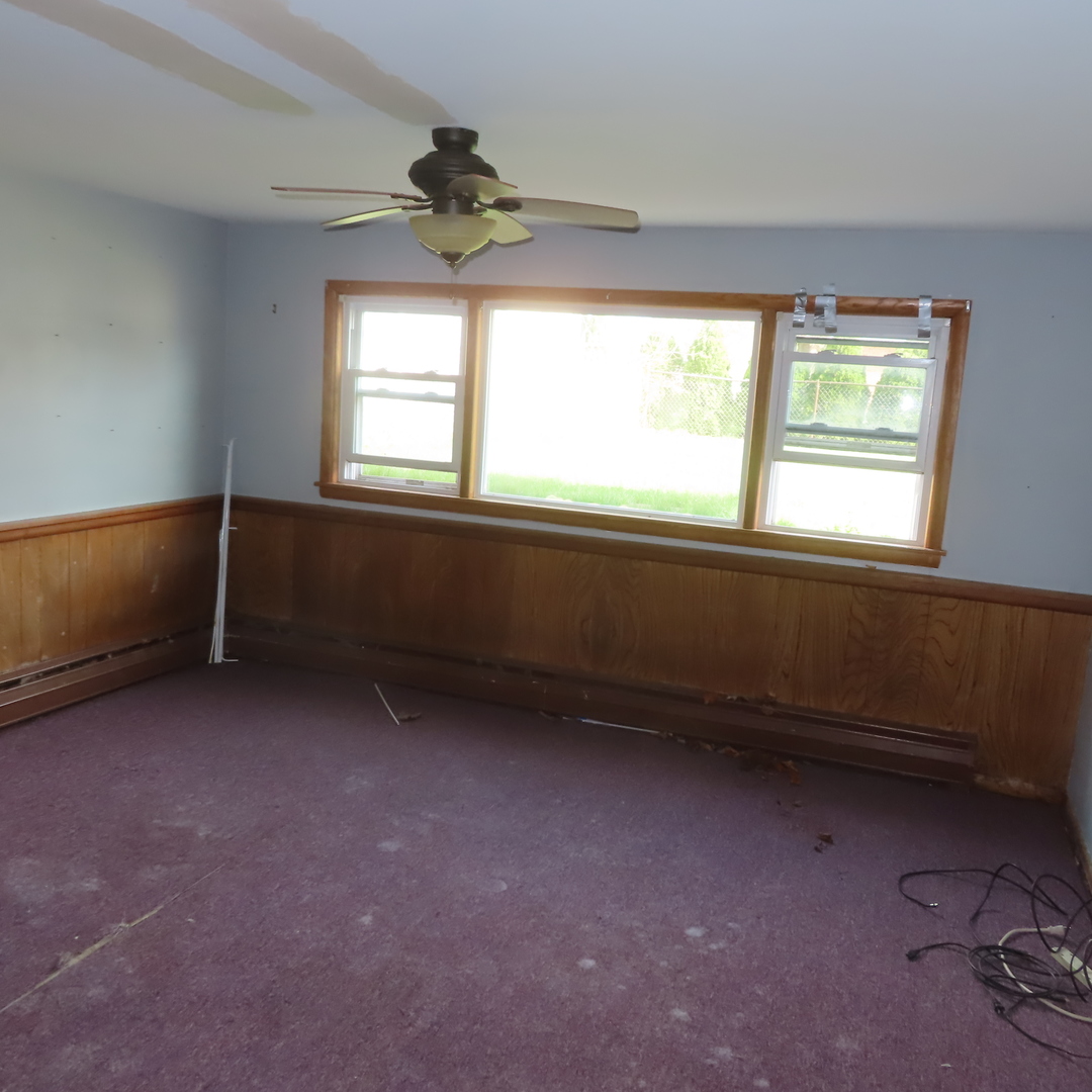 8316 Coral Drive Norridge, IL 60706 - Photo 22 of 42 a room with window