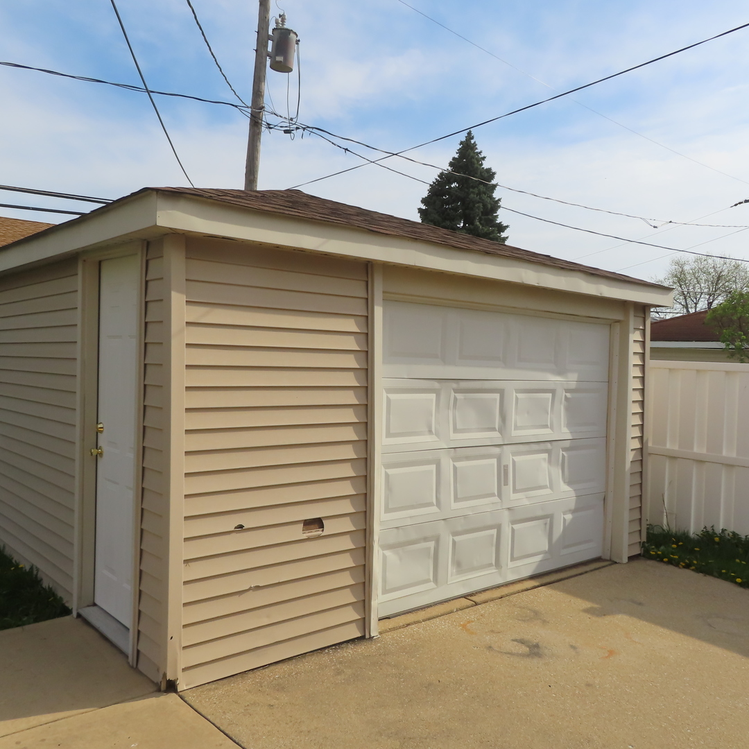 8316 Coral Drive Norridge, IL 60706 - Photo 33 of 42 a view of a house with white door