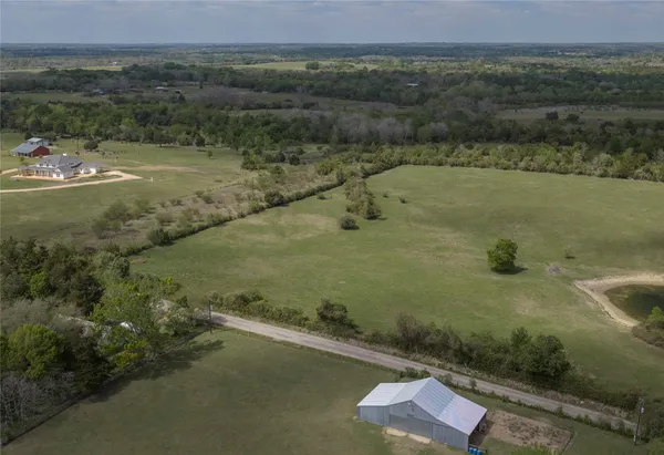 $499,200 | 1 Dairy Farm Road, Chappell Hill, TX 77426