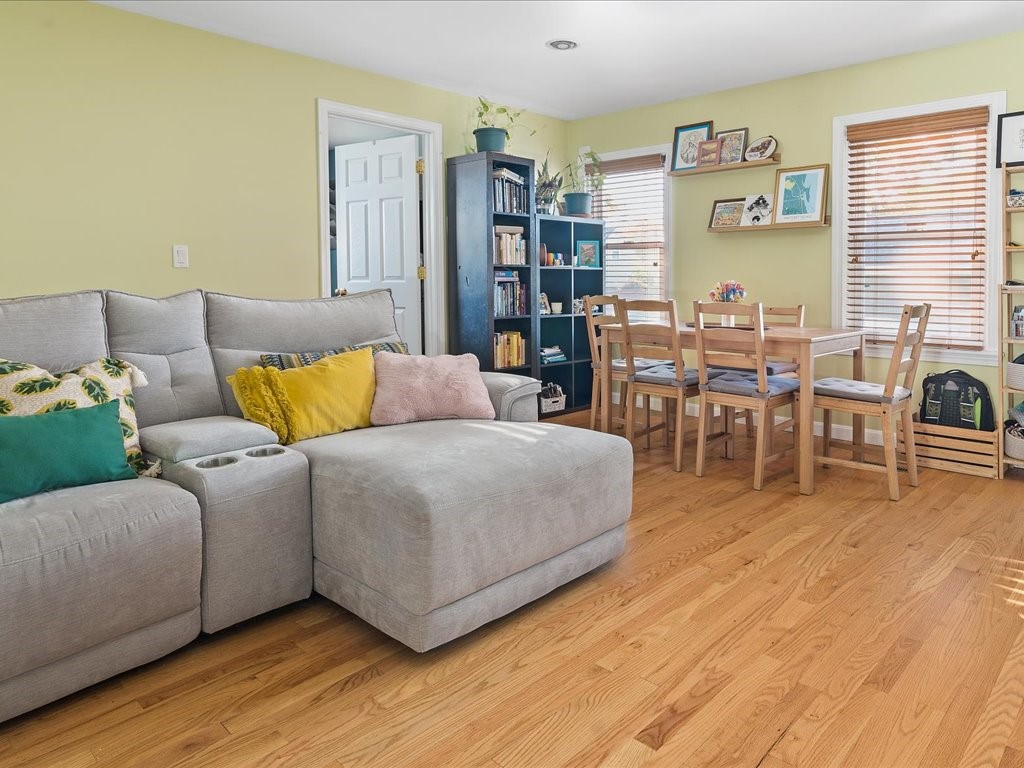 105 Naushon Avenue Warwick, RI 02888 - Photo 5 of 15