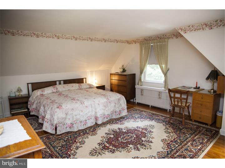 91 State Road Avondale, PA 19311 - Photo 19 of 25 Bedroom - Main