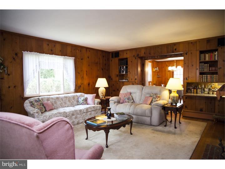 91 State Road Avondale, PA 19311 - Photo 5 of 25 Family Room