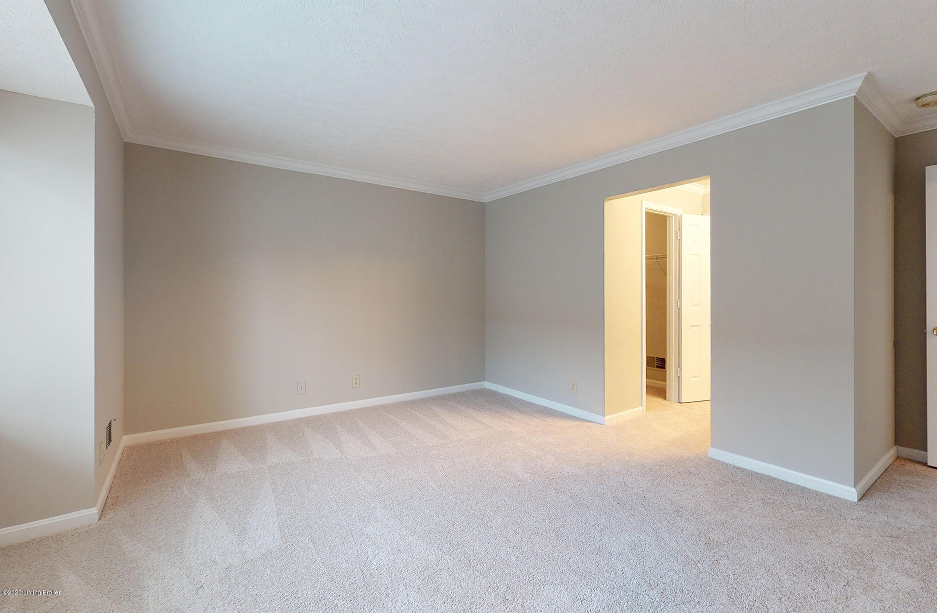 260 Moser Road Louisville, KY 40223 - Photo 28 of 39 View into Bath Area and Walk-In Closet