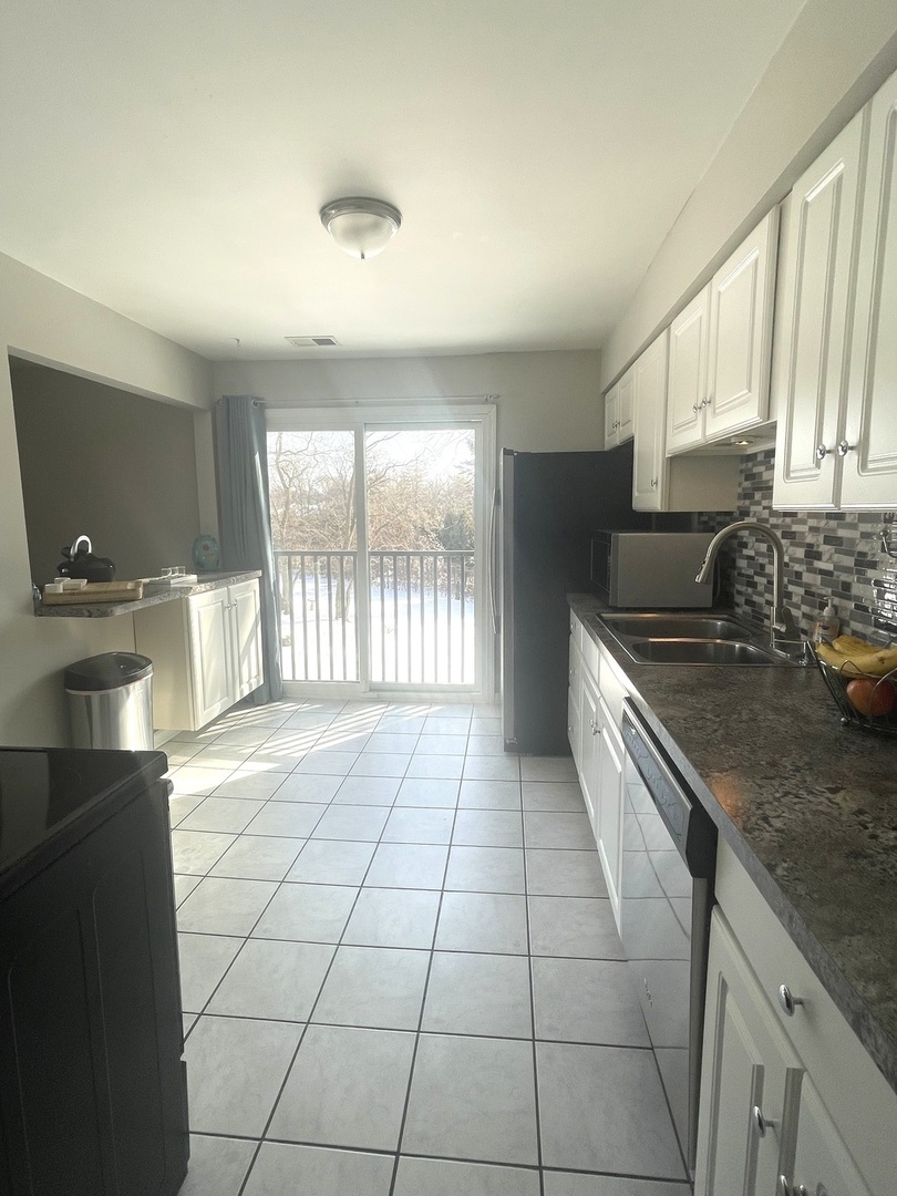 1535 South County Farm Road, Unit 23 Wheaton, IL 60189 - Photo 13 of 28