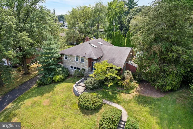 $675,000 | 990 Indian Creek Road, Jenkintown, PA 19046