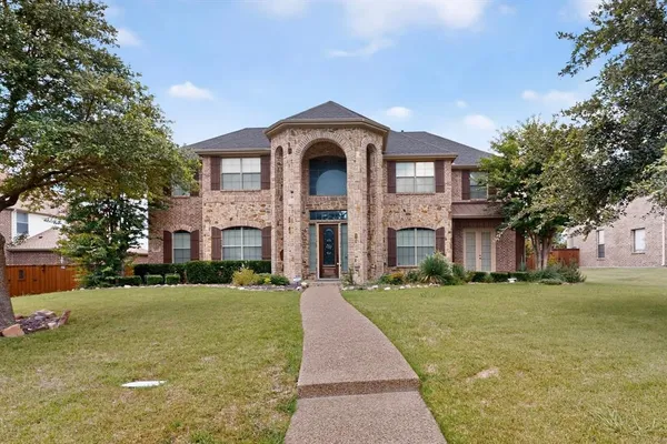 $749,900 | 475 Fenwick Drive, Sunnyvale, TX 75182