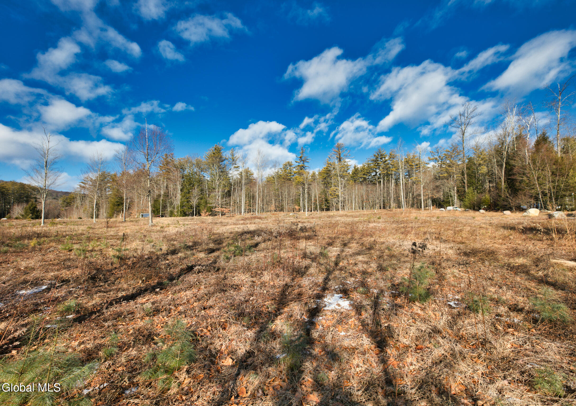 3981 North Shore Road, Unit 2A Hadley, NY 12835 - Photo 2 of 25 2P7A1929
