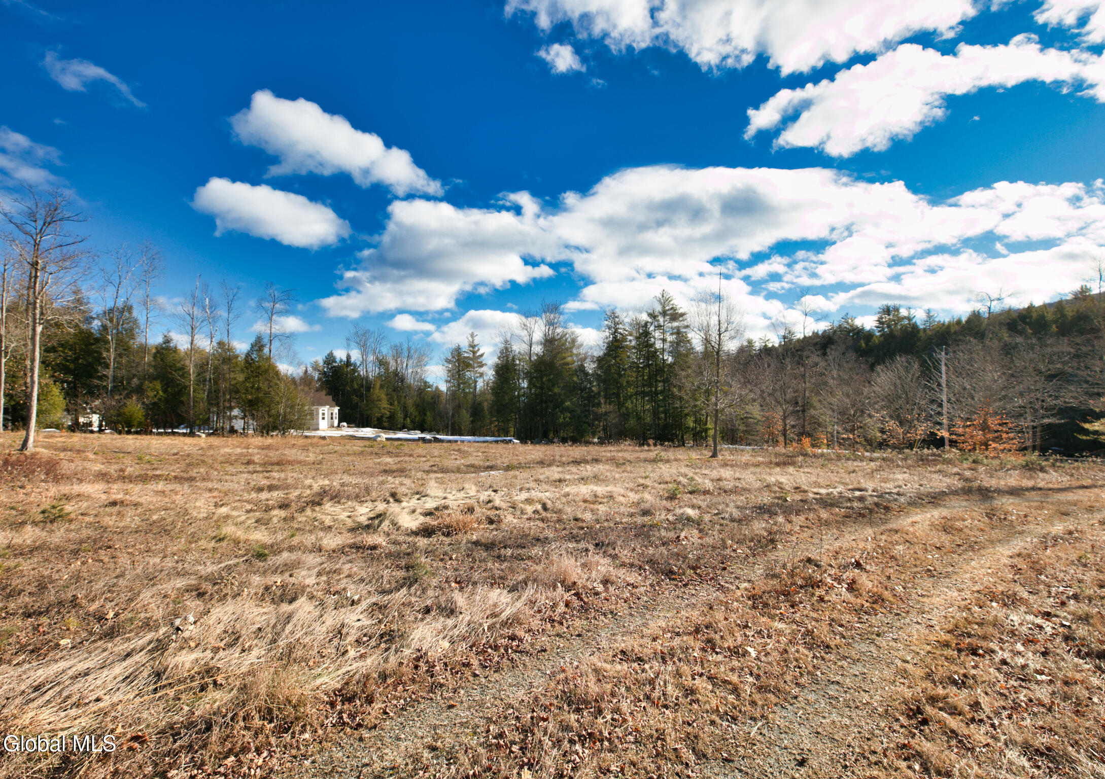 3981 North Shore Road, Unit 2A Hadley, NY 12835 - Photo 4 of 25 2P7A1937