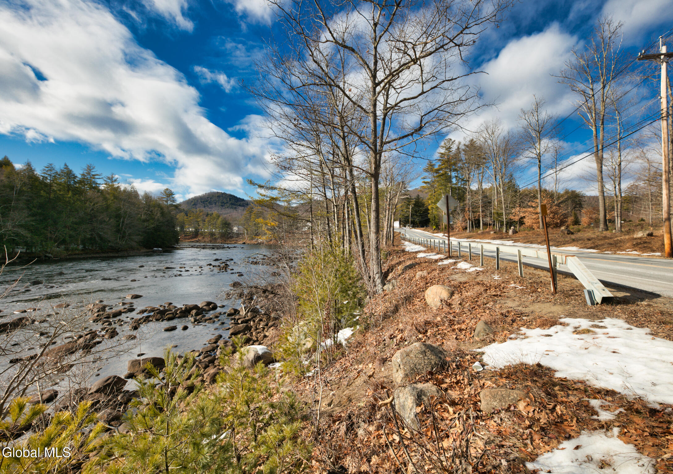 3981 North Shore Road, Unit 2A Hadley, NY 12835 - Photo 7 of 25 2P7A1943