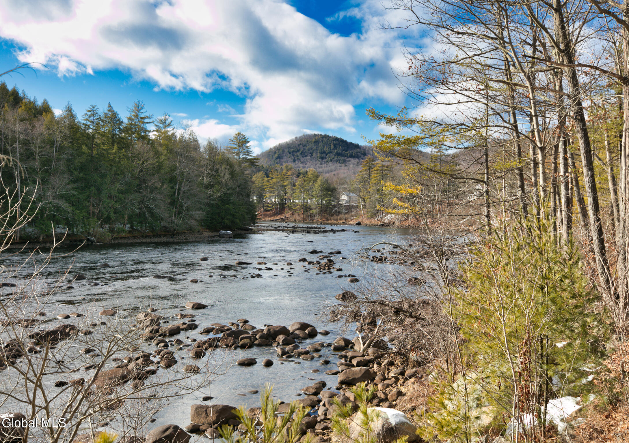 3981 North Shore Road, Unit 2A Hadley, NY 12835 - Photo 8 of 25 2P7A1944